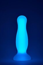 radiant soft silicone glow in the dark plug medium purple - galeria 1