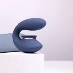 twitch 3 rechargeable vibrator suction silicone 10 speed blue grey - galeria 7