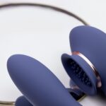 twitch 3 rechargeable vibrator suction silicone 10 speed blue grey - galeria 8