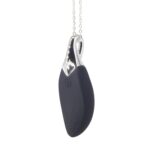 vibrating necklace liberty leaf black - galeria 1